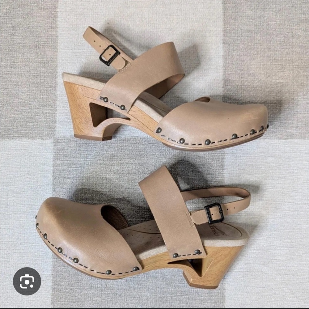 Dansko Thea Clog size 36 (6) in like new condition